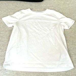 NWOT Old Navy white T-shirt